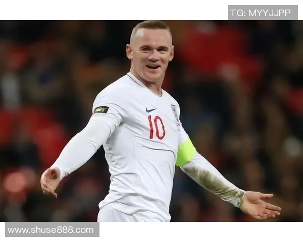 高大足球明星的传奇人生与场上风采的完美结合